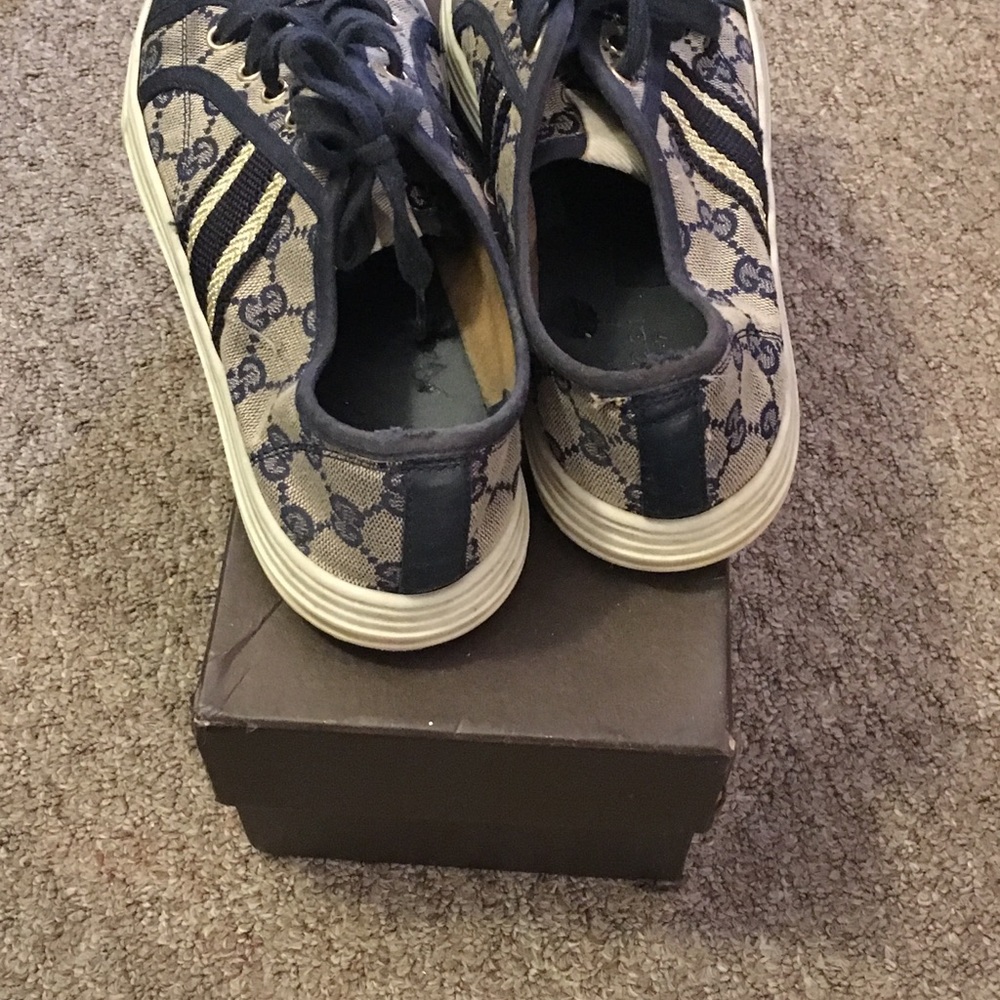 Authentic Gucci sneaks - Picture 4 of 7